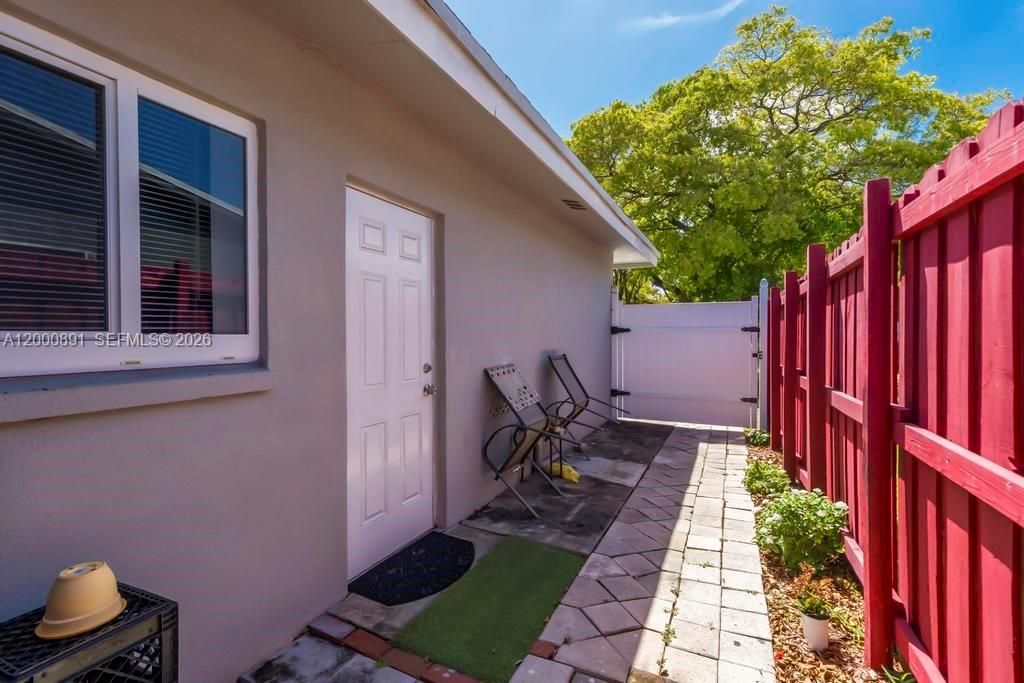 Activo con contrato: $625,000 (4 camas, 3 baños, 1924 Pies cuadrados)