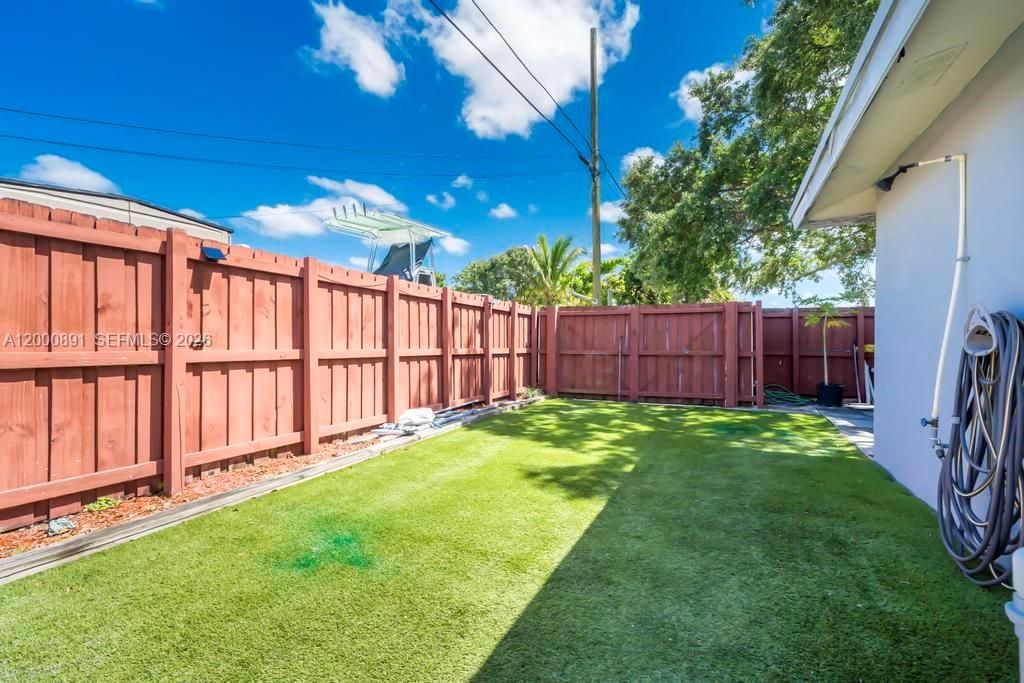 Activo con contrato: $625,000 (4 camas, 3 baños, 1924 Pies cuadrados)