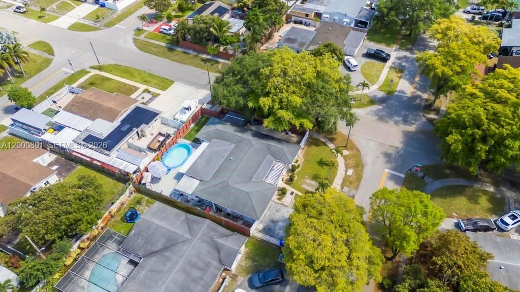 Activo con contrato: $625,000 (4 camas, 3 baños, 1924 Pies cuadrados)