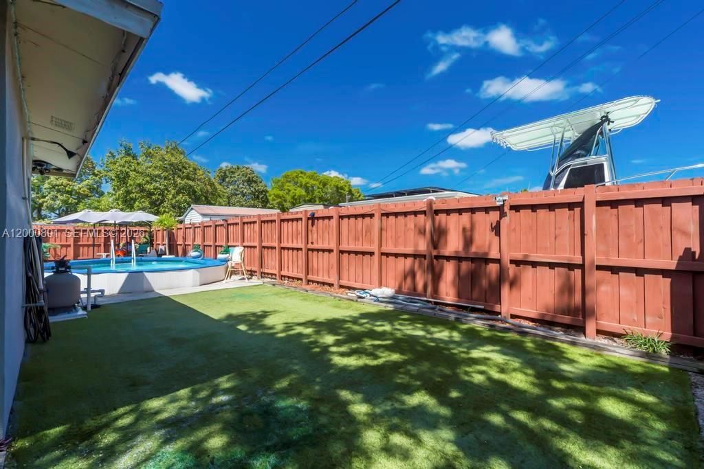 Activo con contrato: $625,000 (4 camas, 3 baños, 1924 Pies cuadrados)