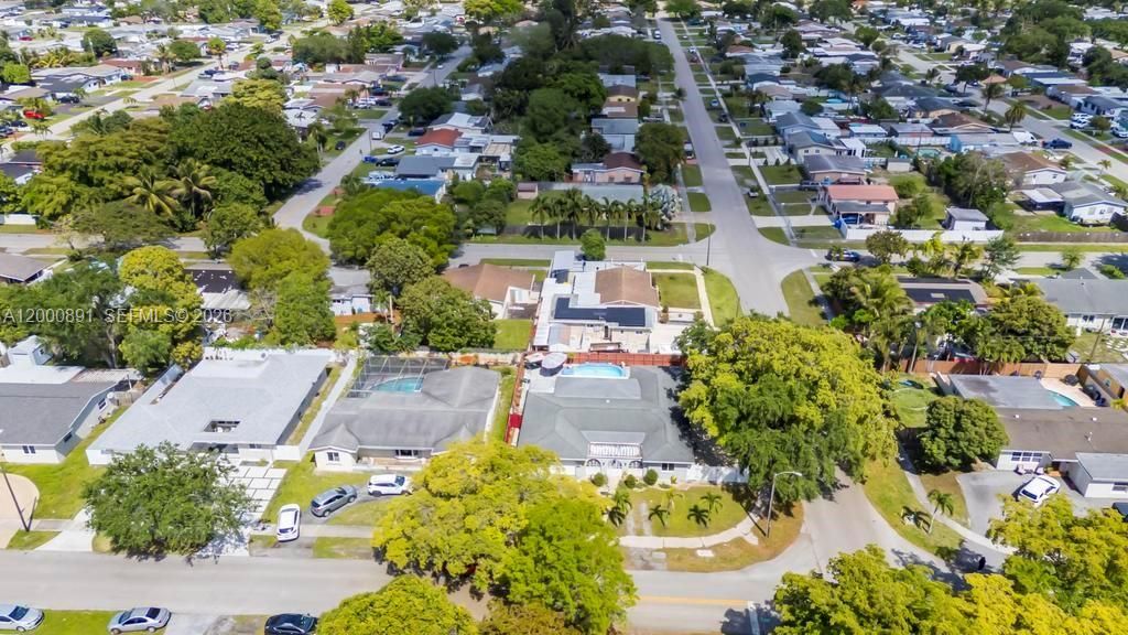 Activo con contrato: $625,000 (4 camas, 3 baños, 1924 Pies cuadrados)