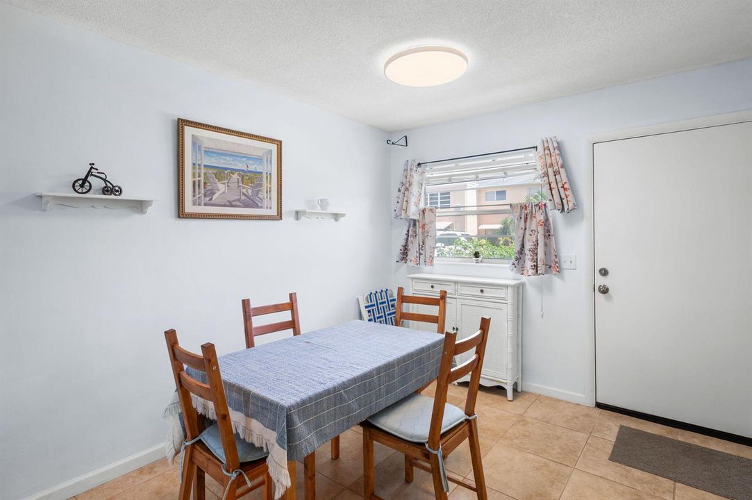 3-web-or-mls-2102 NE 1st Way #103 - 3