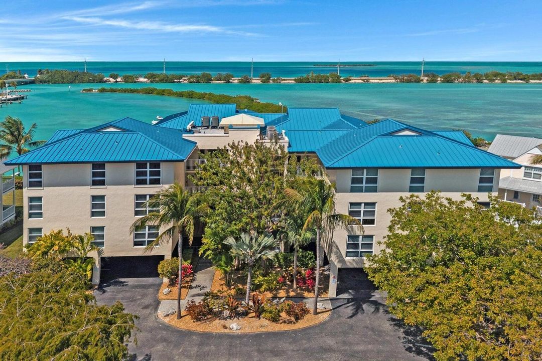 Marina Villa condos buiding 4
