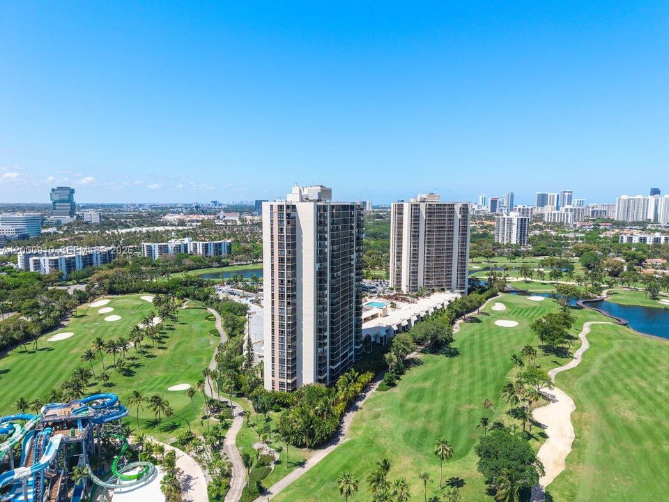 Active With Contract: $265,000 (2 beds, 2 baths, 1157 Square Feet)