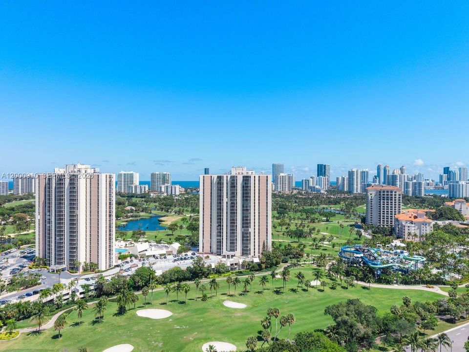 Active With Contract: $265,000 (2 beds, 2 baths, 1157 Square Feet)