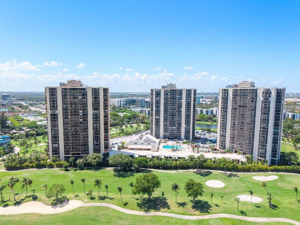 Active With Contract: $265,000 (2 beds, 2 baths, 1157 Square Feet)