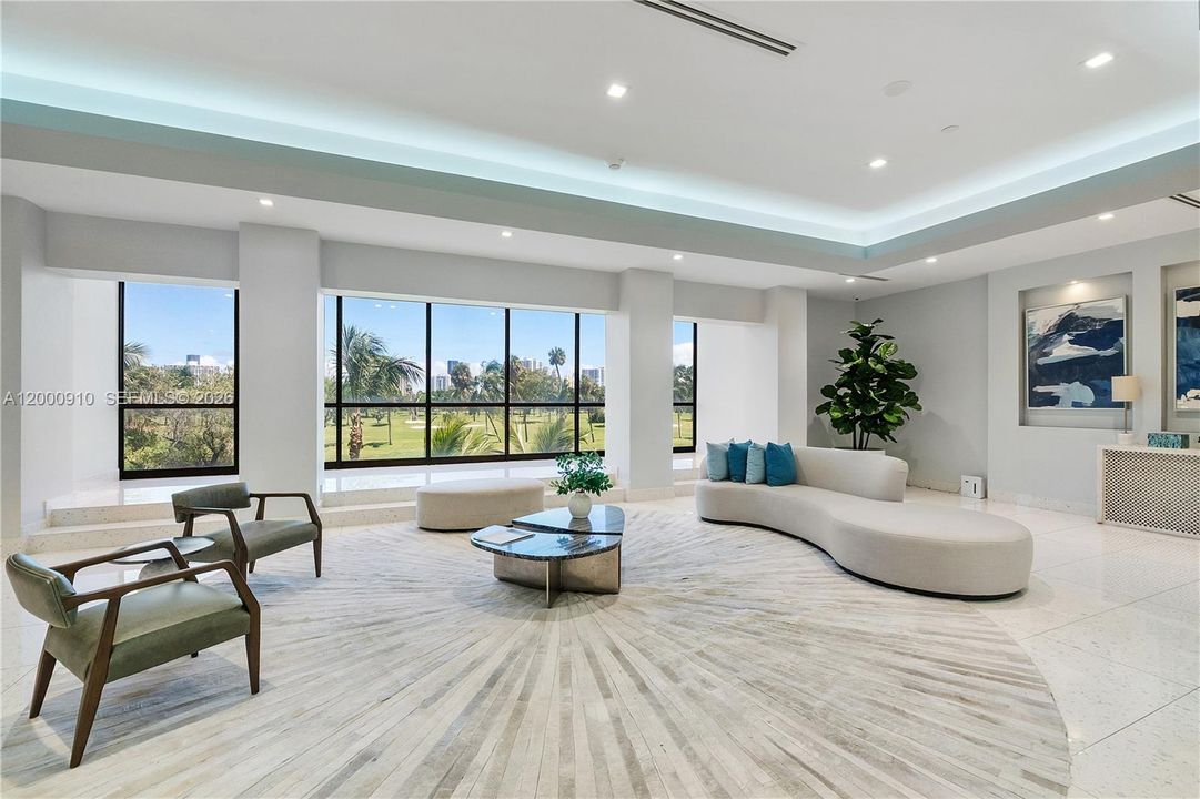 Active With Contract: $265,000 (2 beds, 2 baths, 1157 Square Feet)