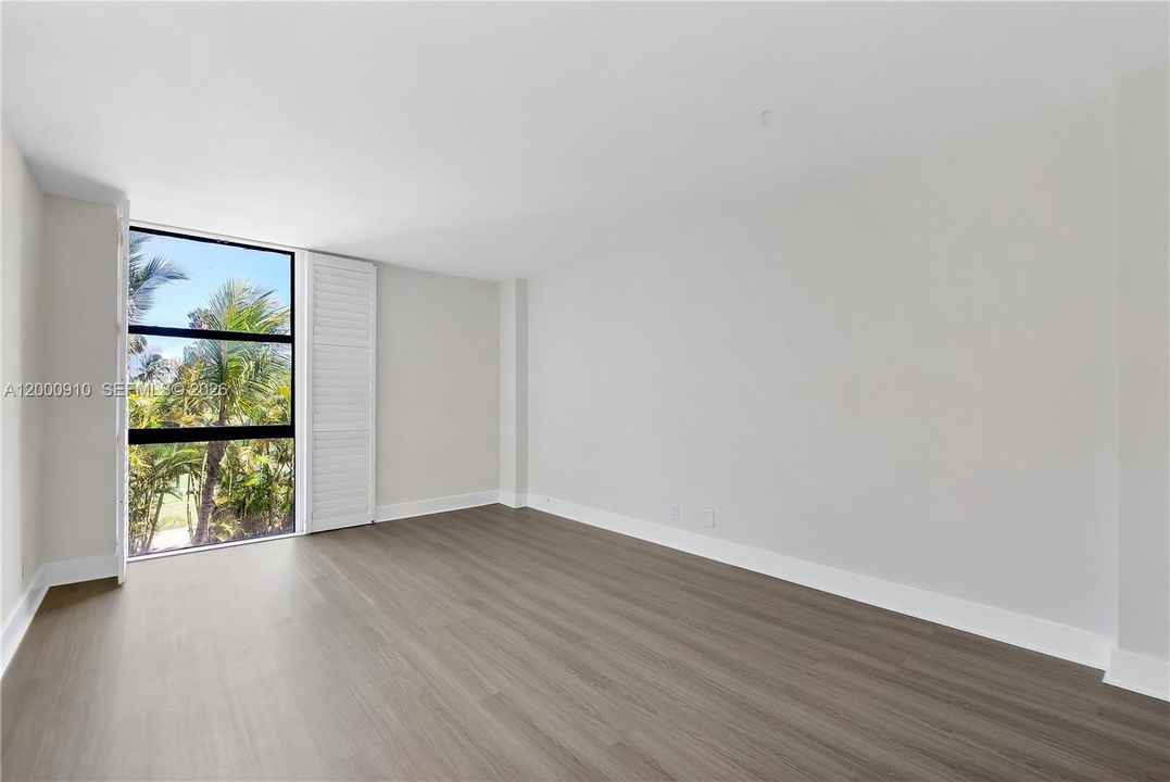 Active With Contract: $265,000 (2 beds, 2 baths, 1157 Square Feet)