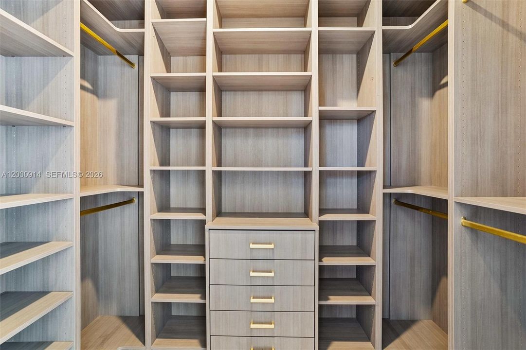 На продажу: $850,000 (4 спален, 3 ванн, 2603 Квадратных фут)