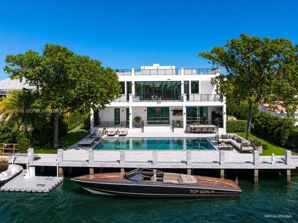 For Sale: $15,995,000 (10 beds, 7 baths, 9655 Square Feet)