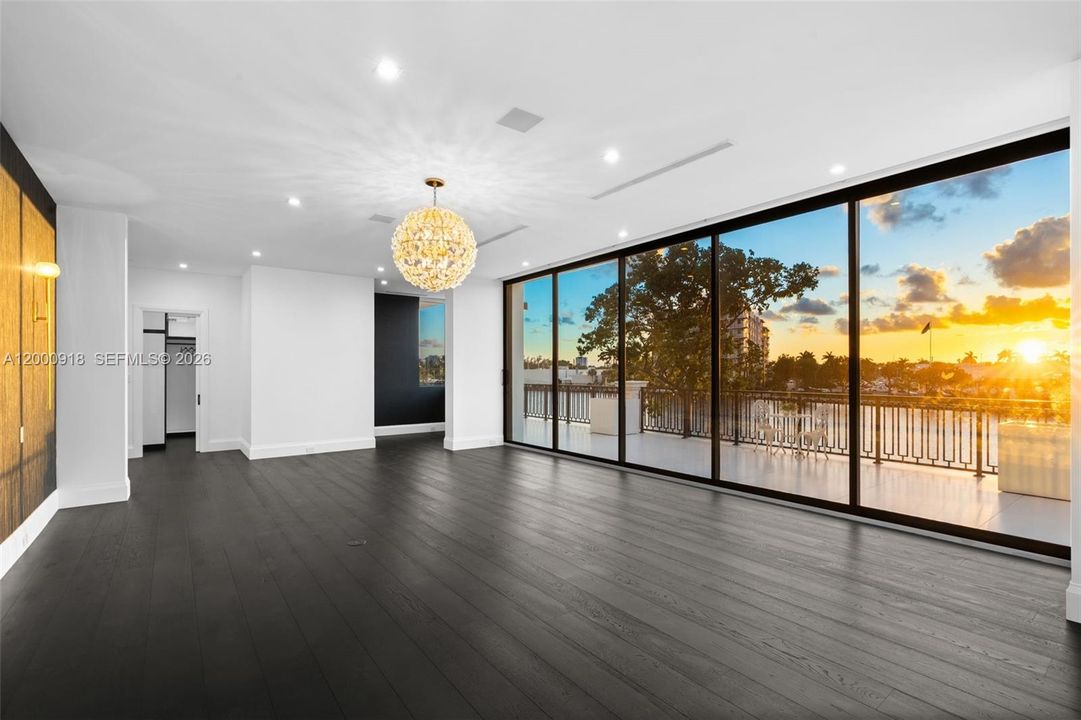 For Sale: $15,995,000 (10 beds, 7 baths, 9655 Square Feet)
