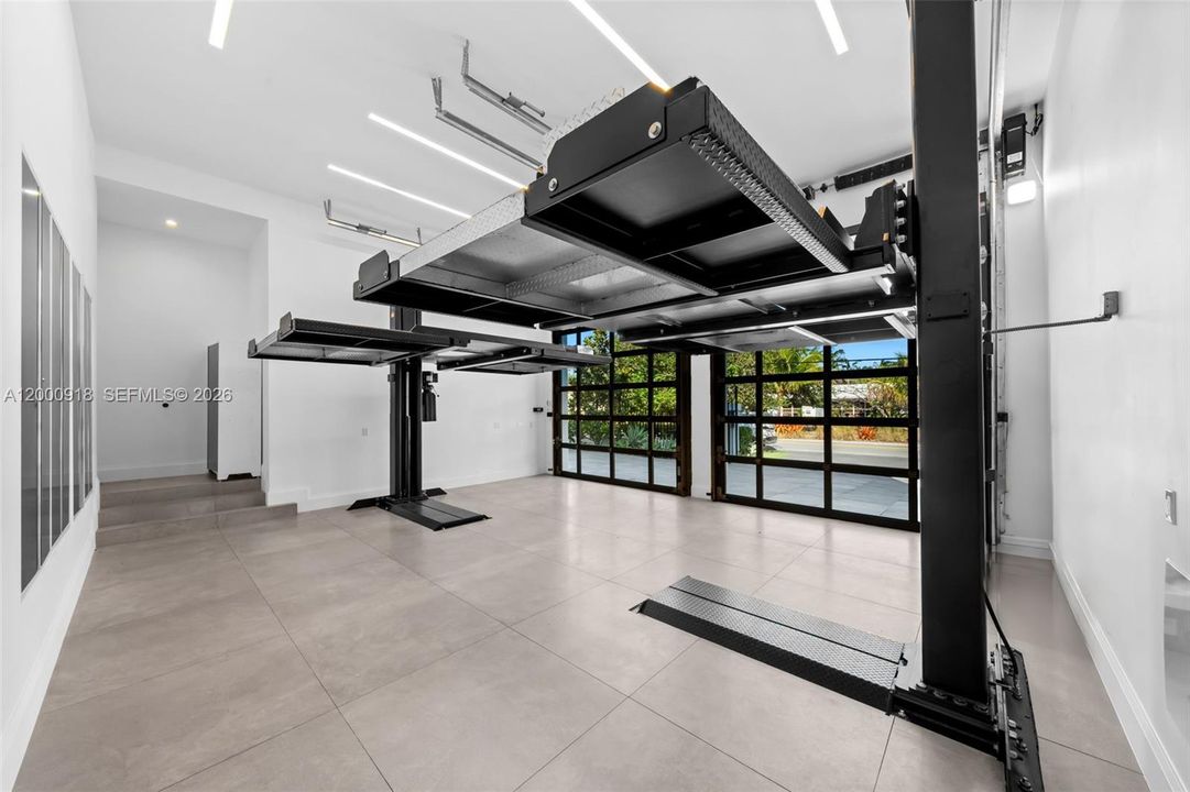 For Sale: $15,995,000 (10 beds, 7 baths, 9655 Square Feet)