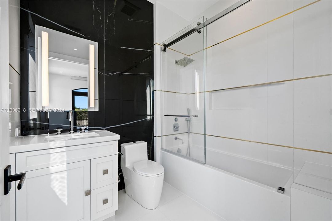 For Sale: $15,995,000 (10 beds, 7 baths, 9655 Square Feet)