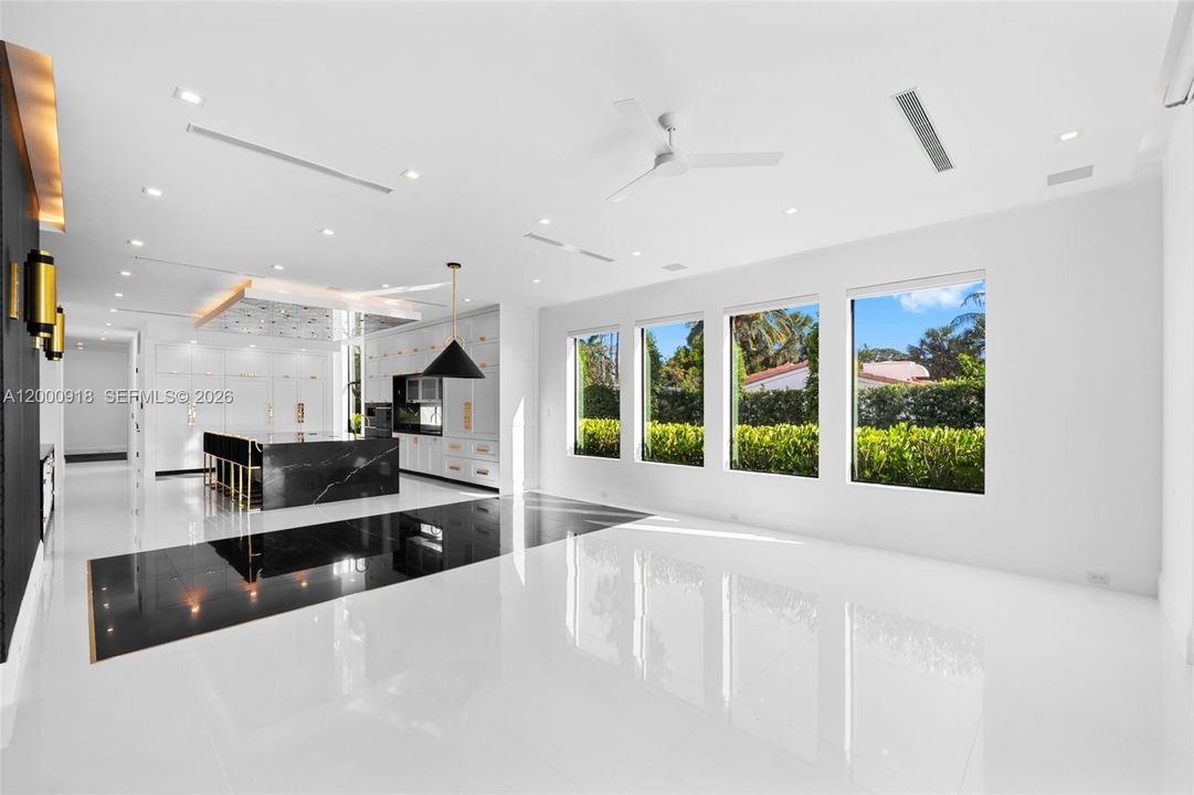 For Sale: $15,995,000 (10 beds, 7 baths, 9655 Square Feet)