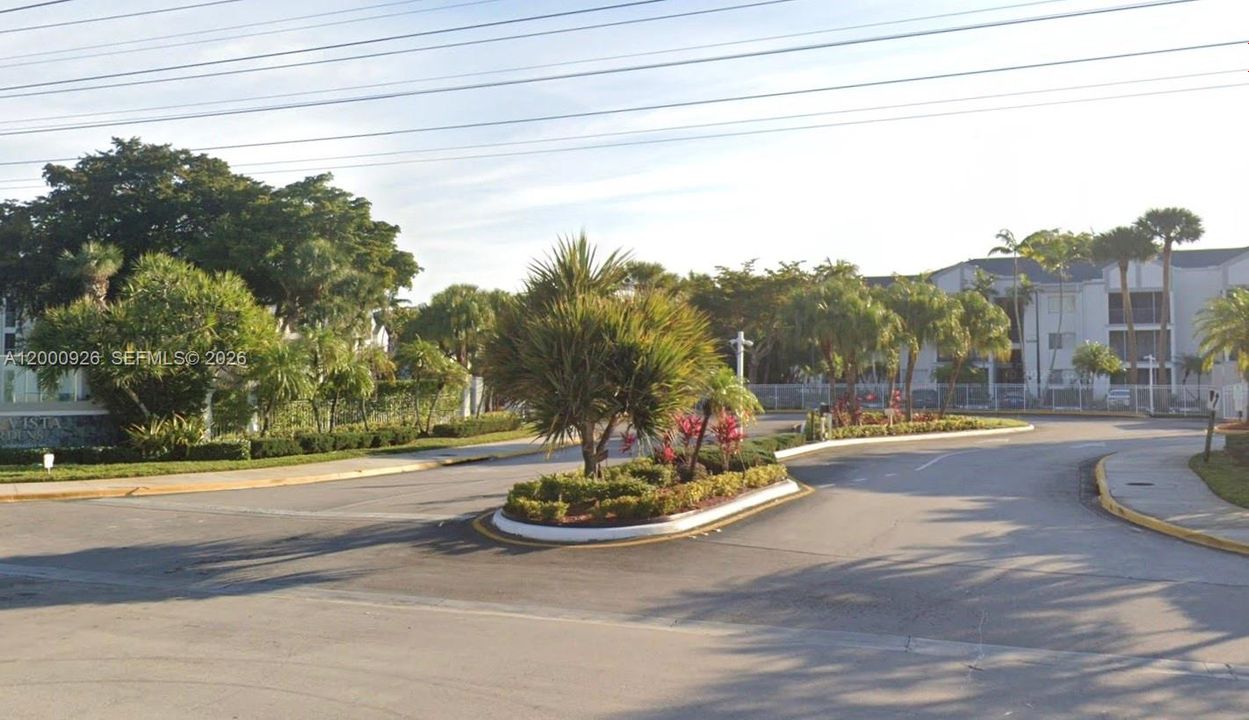 For Sale: $189,000 (2 beds, 2 baths, 1030 Square Feet)