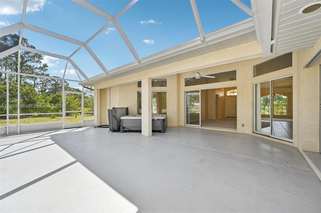 For Sale: $444,900 (4 beds, 2 baths, 2577 Square Feet)