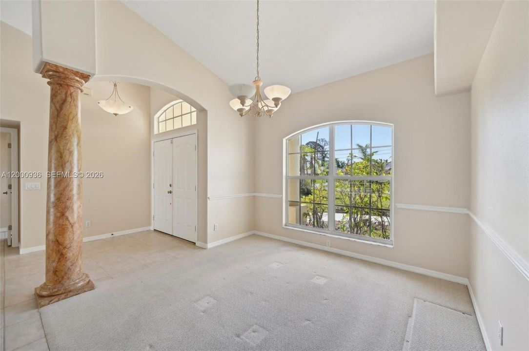 For Sale: $444,900 (4 beds, 2 baths, 2577 Square Feet)