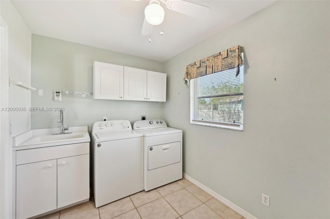 For Sale: $444,900 (4 beds, 2 baths, 2577 Square Feet)
