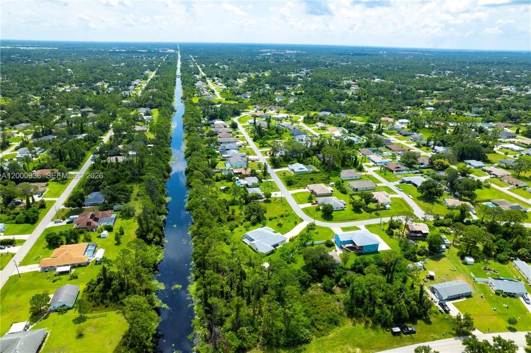 For Sale: $444,900 (4 beds, 2 baths, 2577 Square Feet)