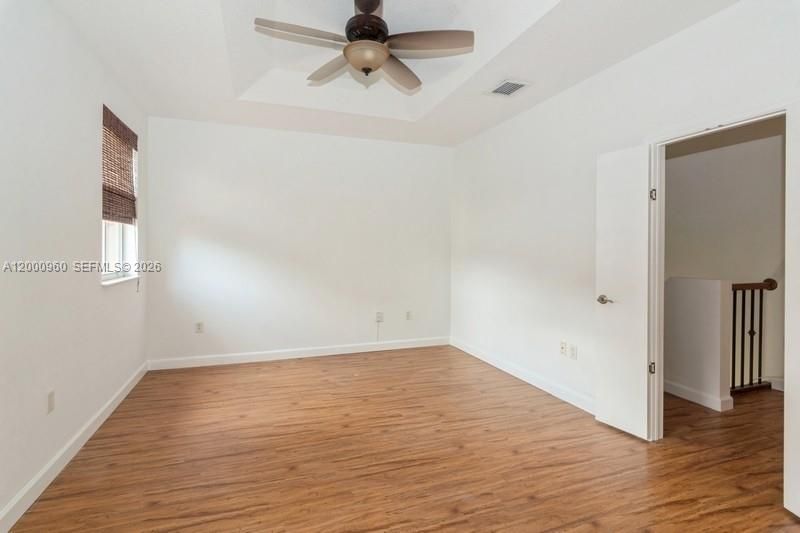 Active With Contract: $3,000 (3 beds, 2 baths, 1593 Square Feet)