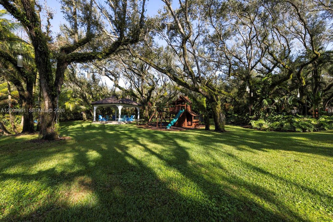 Recientemente alquilado: $39,000 (6 camas, 5 baños, 8534 Pies cuadrados)