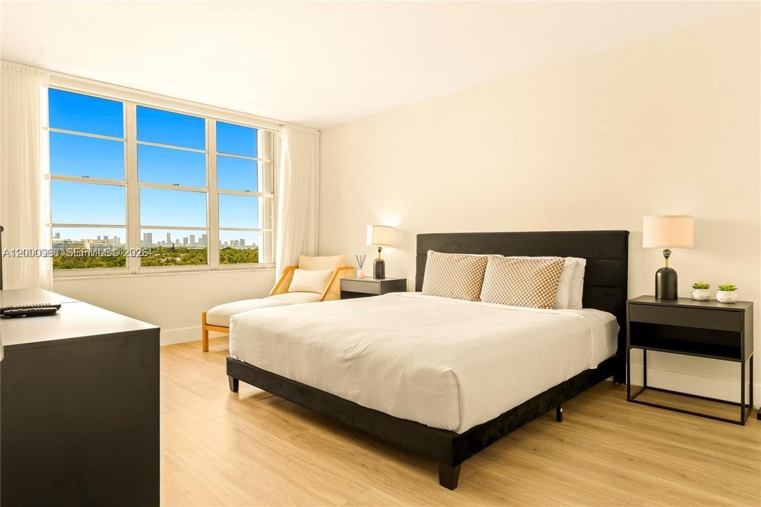 Recently Sold: $850,000 (2 beds, 2 baths, 1030 Square Feet)