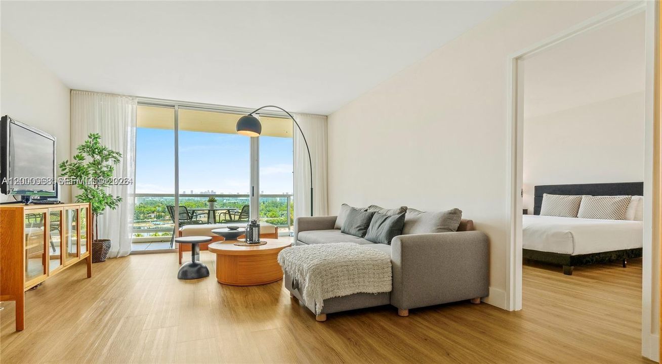 Recently Sold: $850,000 (2 beds, 2 baths, 1030 Square Feet)