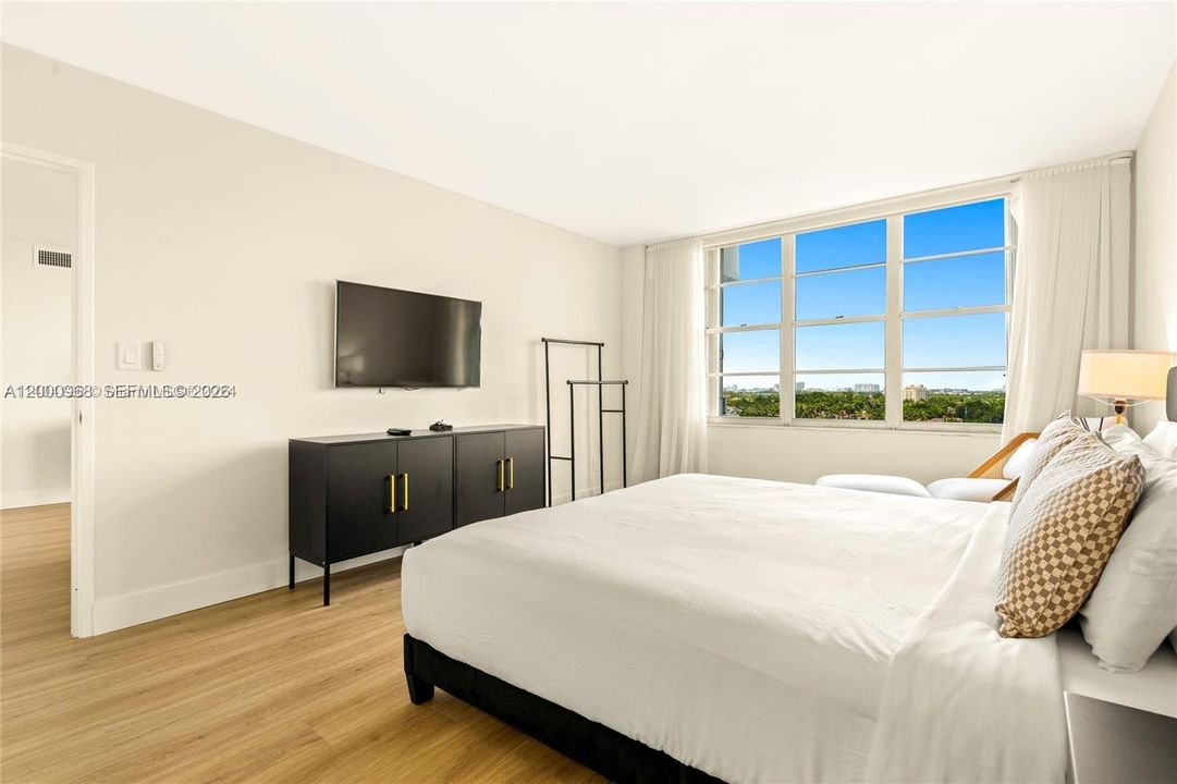 Recently Sold: $850,000 (2 beds, 2 baths, 1030 Square Feet)