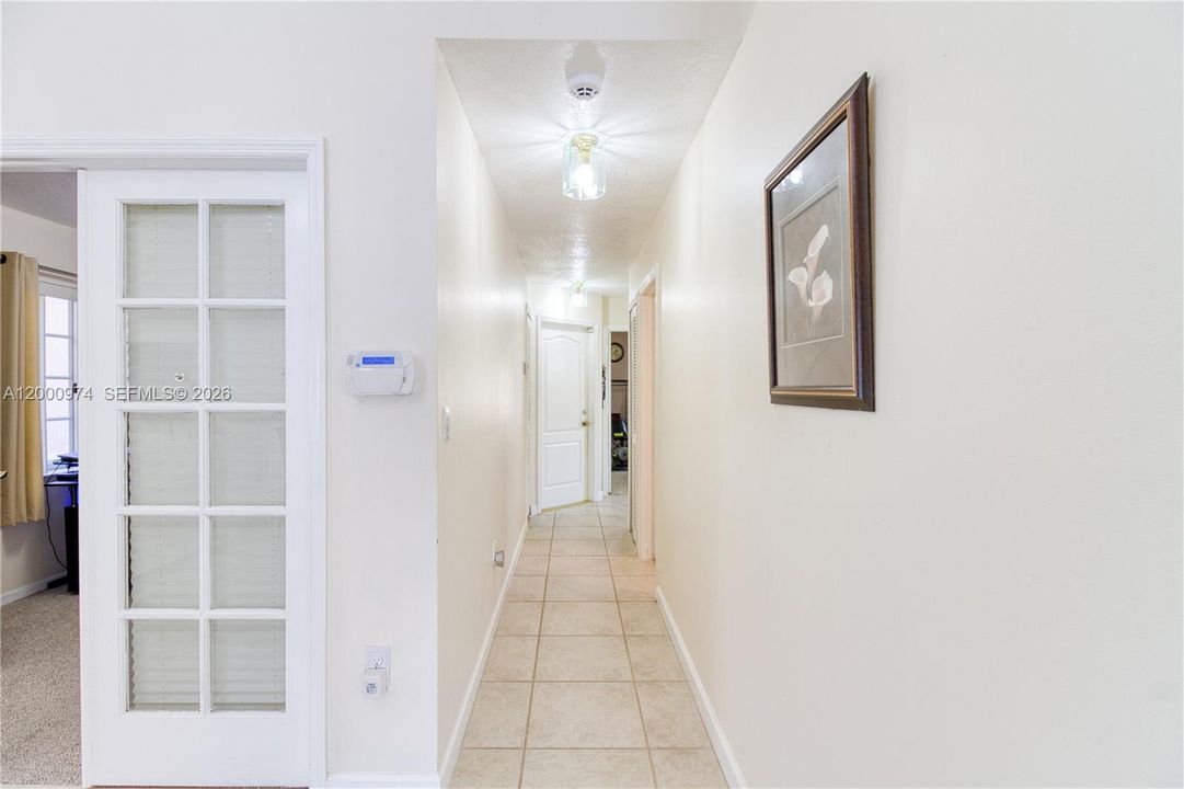 Недавно продано: $599,900 (4 спален, 2 ванн, 1510 Квадратных фут)