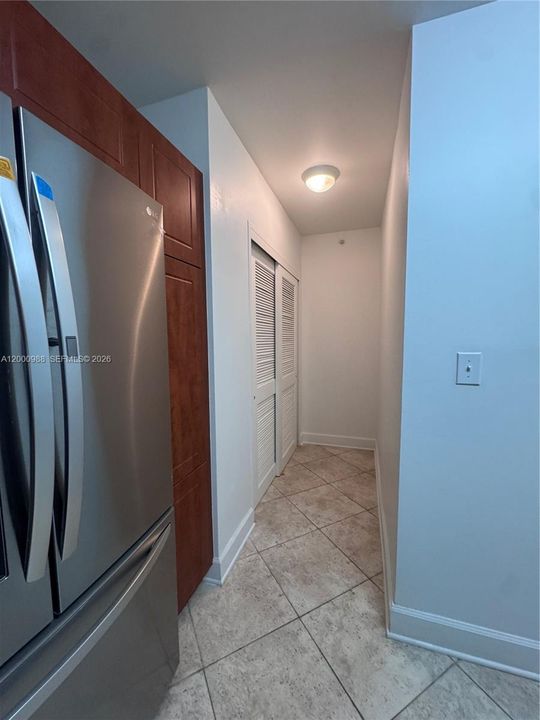 Activo con contrato: $1,850 (1 camas, 1 baños, 934 Pies cuadrados)