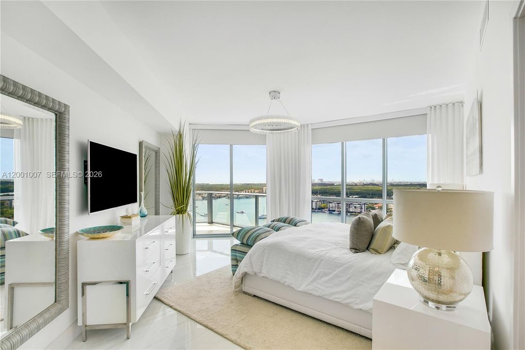 For Sale: $1,300,000 (2 beds, 3 baths, 1750 Square Feet)
