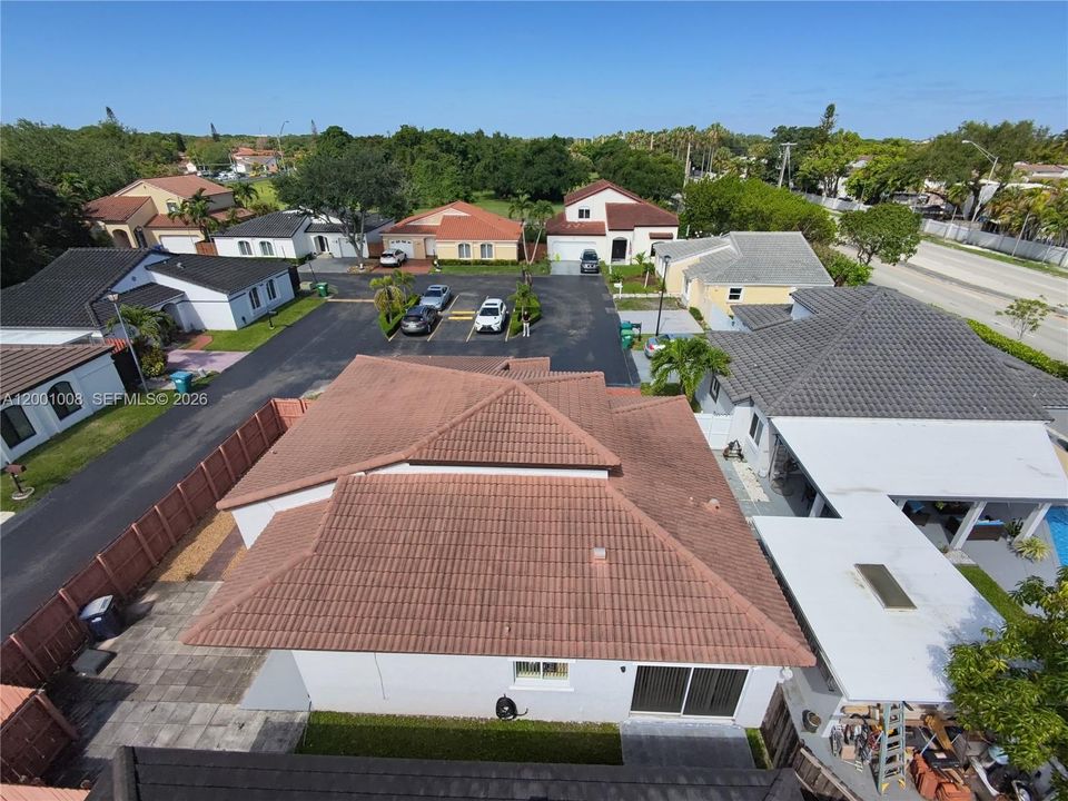 Недавно продано: $605,000 (3 спален, 2 ванн, 1391 Квадратных фут)