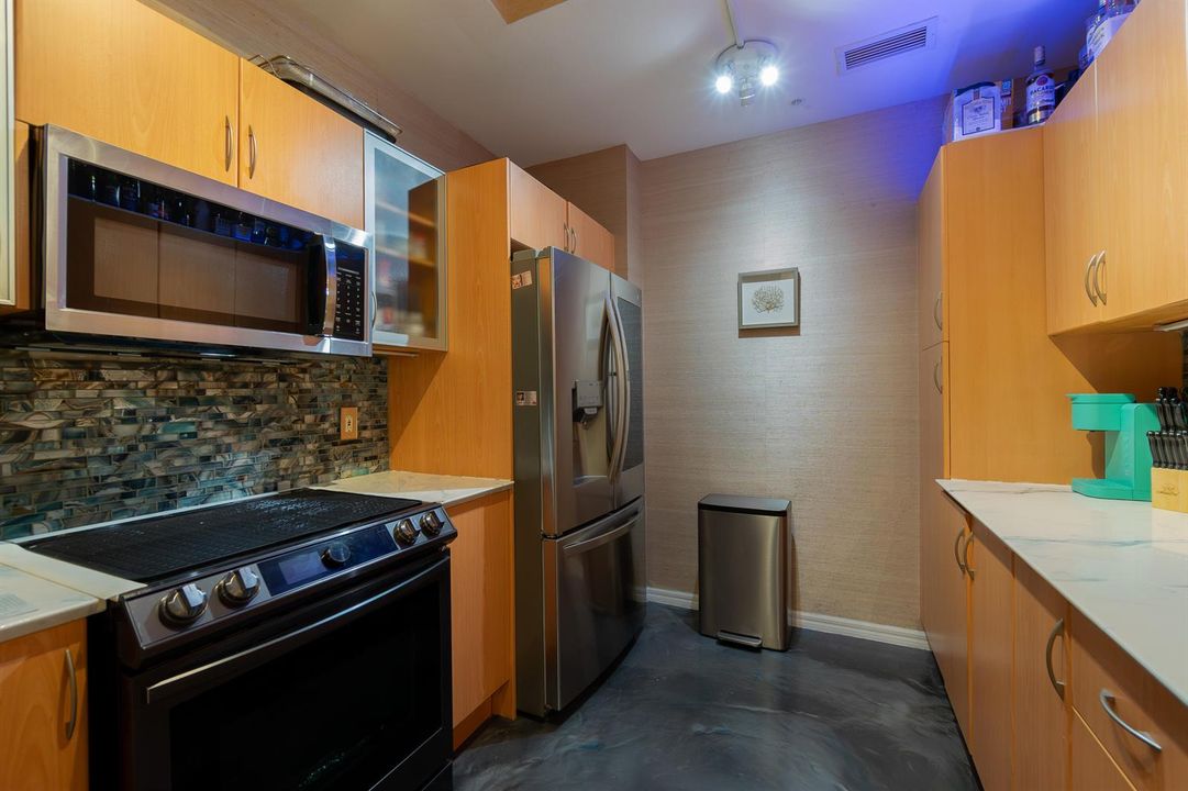 Kitchen (2)