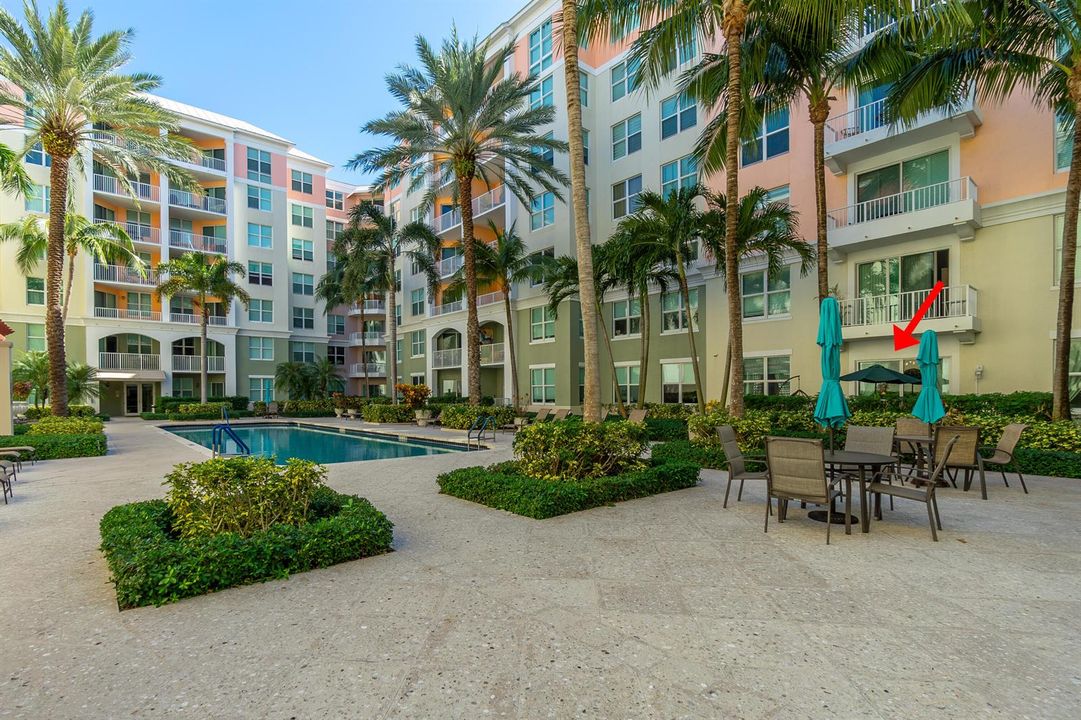 Condo Poolside Location