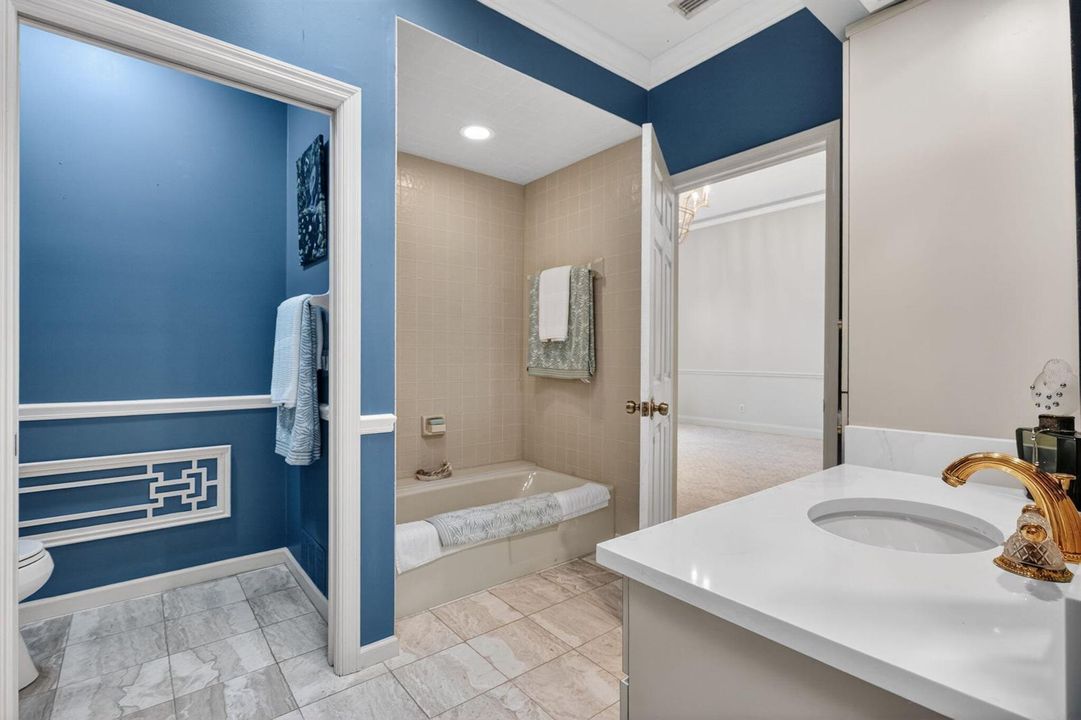 4th Bathroom
