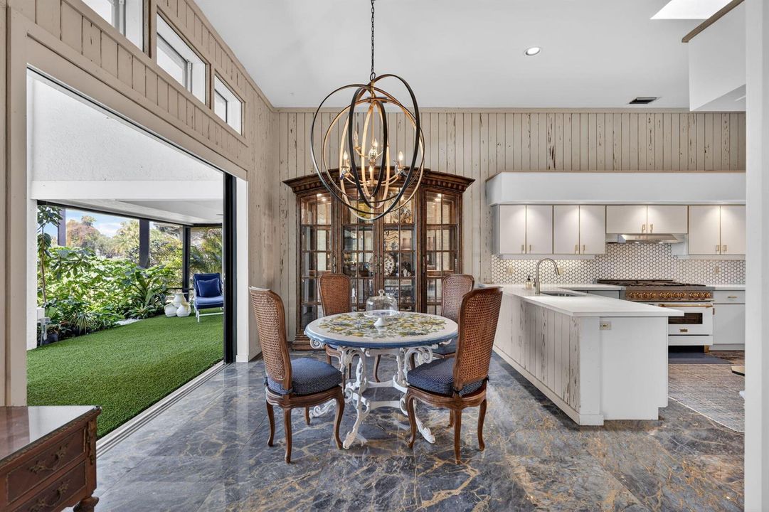 Breakfast area