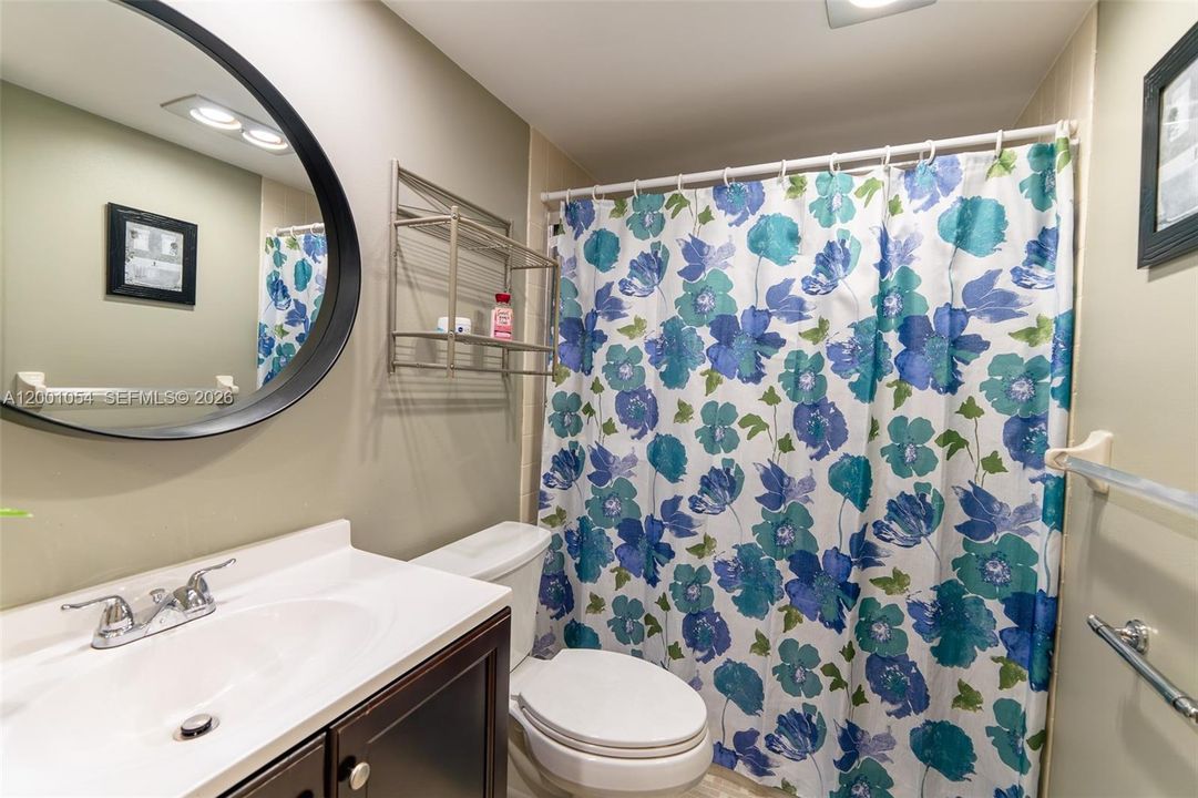 For Sale: $317,000 (3 beds, 3 baths, 1620 Square Feet)