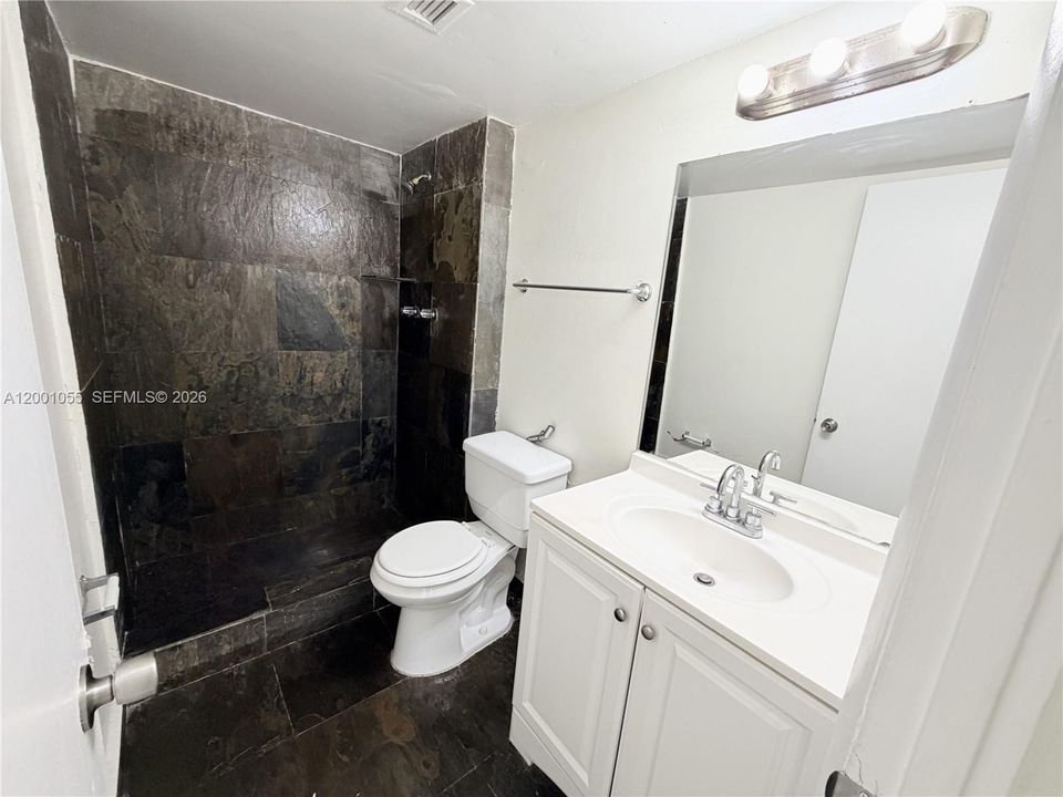 For Sale: $160,000 (2 beds, 2 baths, 1175 Square Feet)