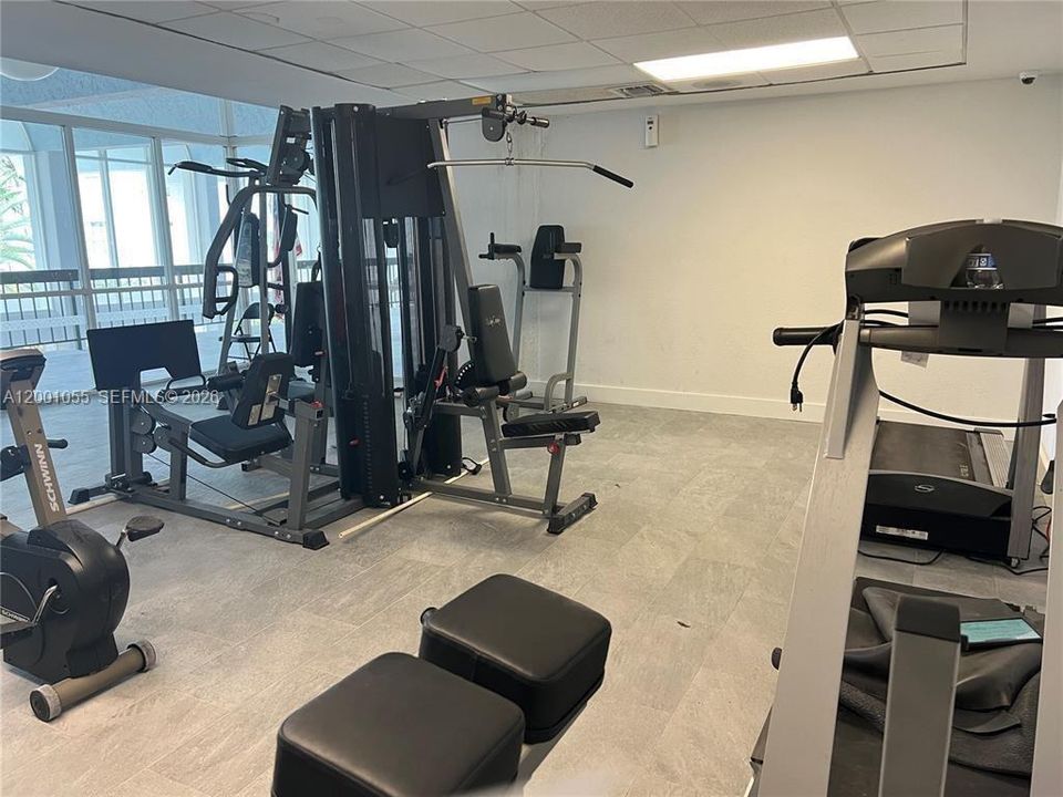 For Sale: $160,000 (2 beds, 2 baths, 1175 Square Feet)