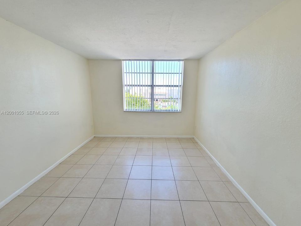 For Sale: $160,000 (2 beds, 2 baths, 1175 Square Feet)