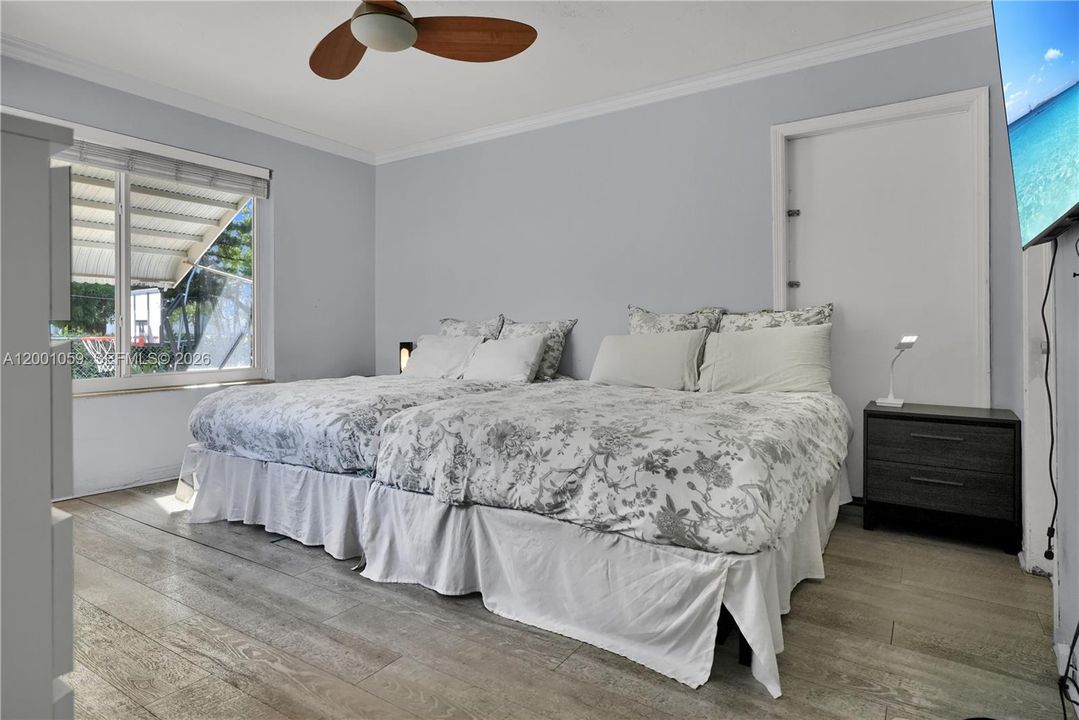Active With Contract: $8,800 (4 beds, 3 baths, 1985 Square Feet)
