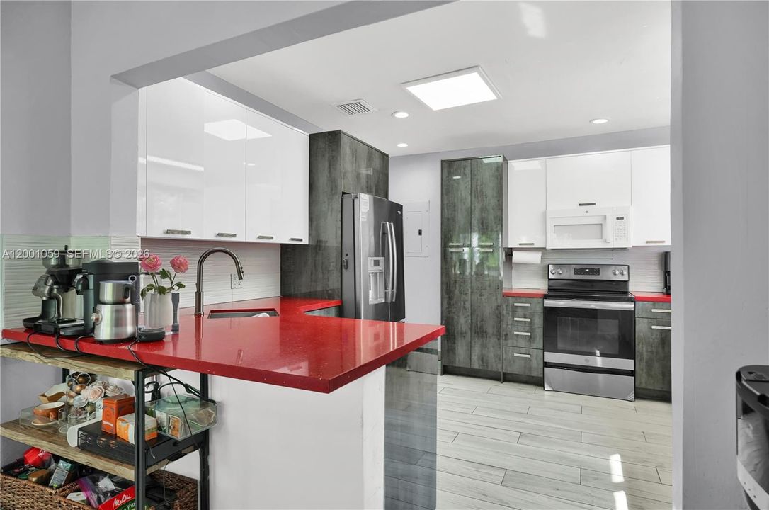 Active With Contract: $8,800 (4 beds, 3 baths, 1985 Square Feet)