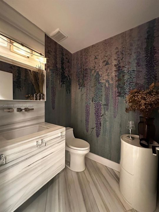 For Rent: $13,500 (5 beds, 6 baths, 4540 Square Feet)