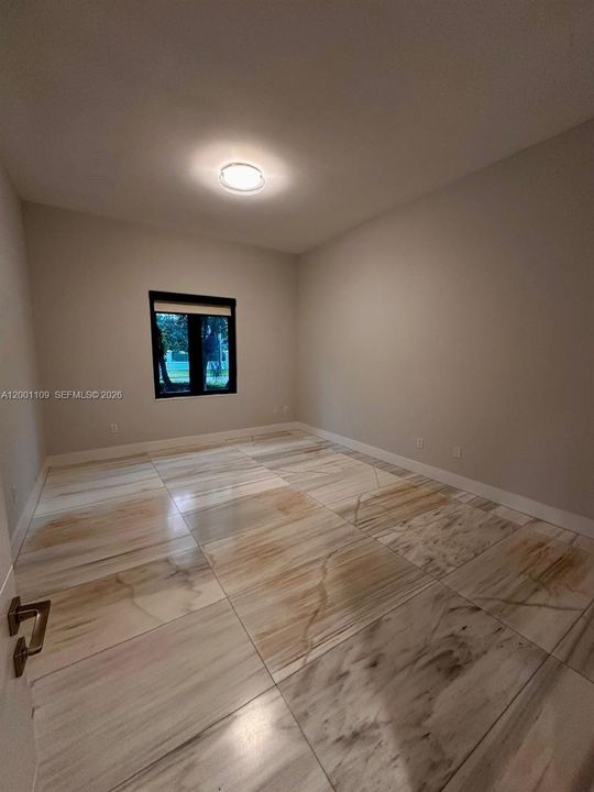 For Rent: $13,500 (5 beds, 6 baths, 4540 Square Feet)