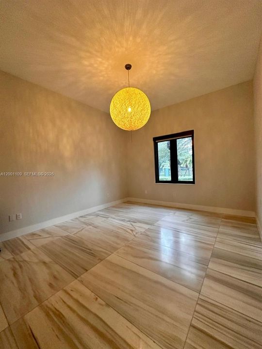 For Rent: $13,500 (5 beds, 6 baths, 4540 Square Feet)