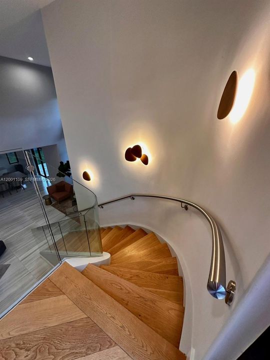 For Rent: $13,500 (5 beds, 6 baths, 4540 Square Feet)