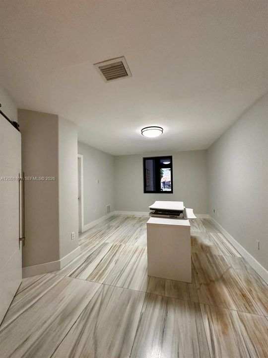 For Rent: $13,500 (5 beds, 6 baths, 4540 Square Feet)