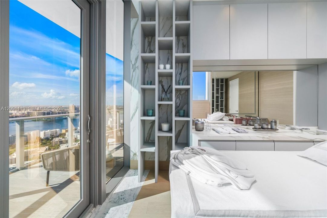 For Sale: $23,990,000 (4 beds, 5 baths, 9051 Square Feet)
