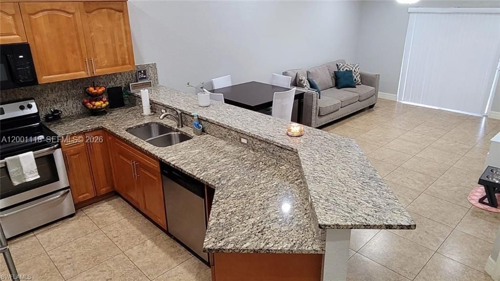 For Rent: $2,000 (3 beds, 2 baths, 0 Square Feet)