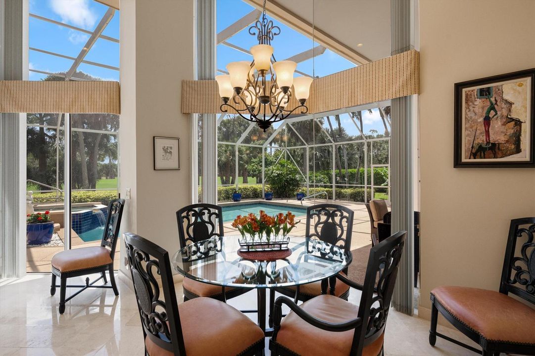 Breakfast area overlooking pool